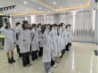 “清风化成雨，思念延绵长”清明节缅怀活动(图6)