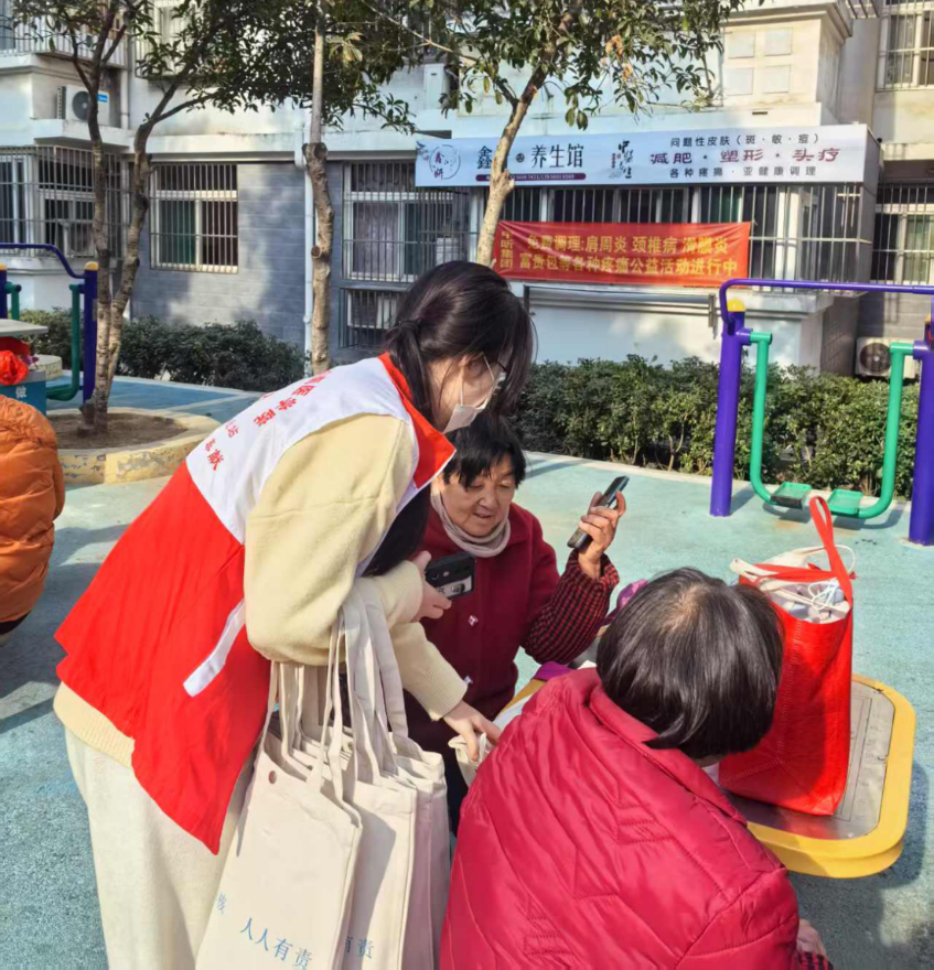 医心为民：皖南医学院志愿者义诊 助力肺结核防治(图3)