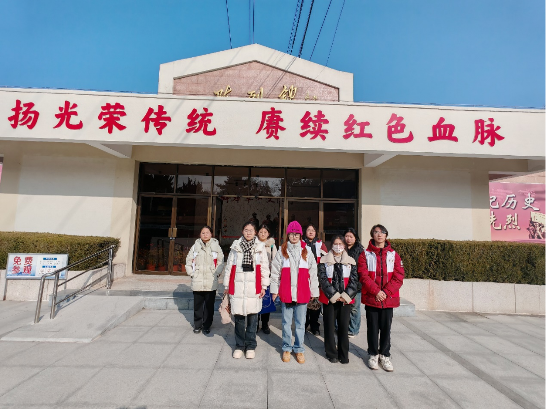 《缅怀先烈，传承红色精神——皖南医学院志愿者蚌埠烈士陵园参观记》(图3)