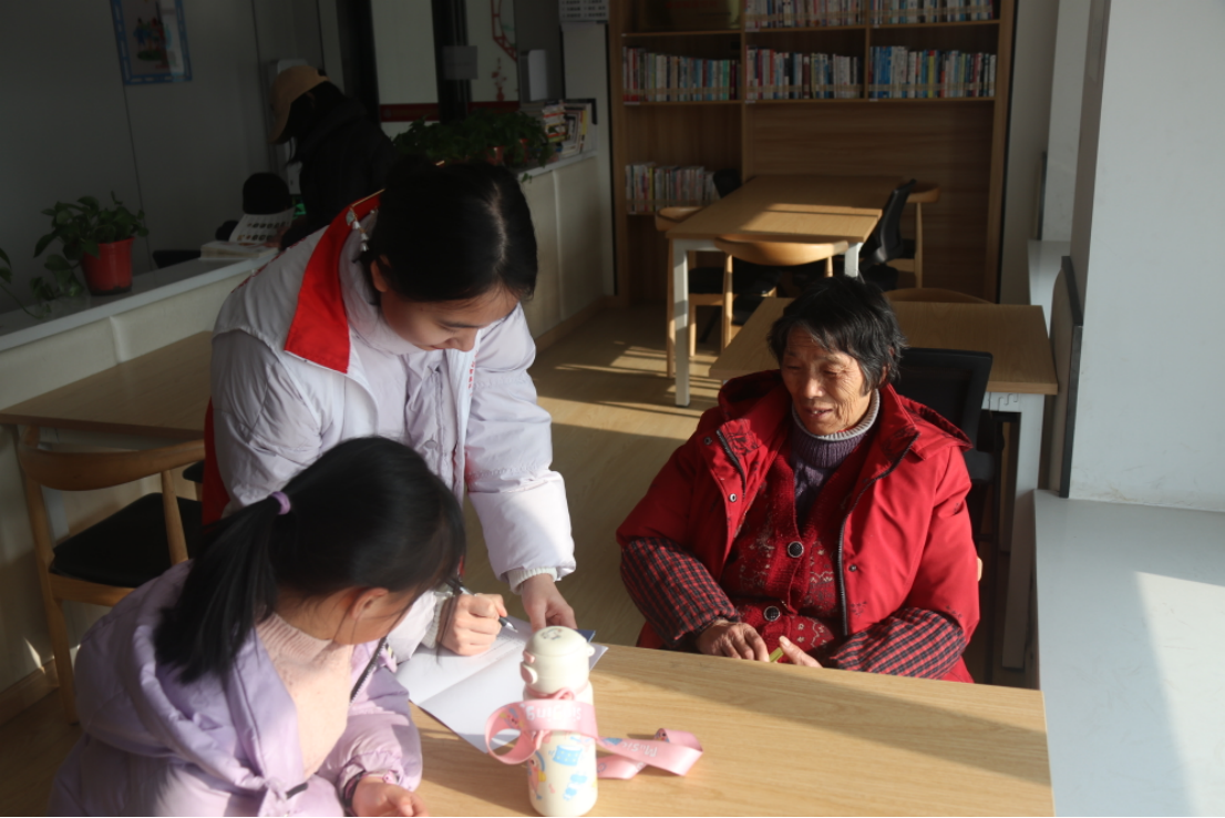 皖南医学院红十字协会走进合肥开展防结核宣传活动(图2)