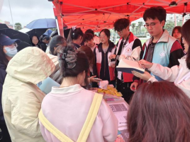 “救”在身边，“核”你同行——皖南医学院红十字协会招新日绽放科普双色花(图3)