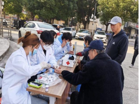红”暖龙华，健康同行——皖南医学院红十字协会开展社区公益服务活动(图2)