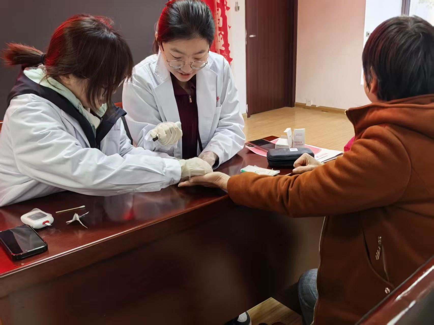 “暖冬护安康，义诊进柏庄” ——柏庄社区养老服务站冬季义诊活动温情落幕(图3)