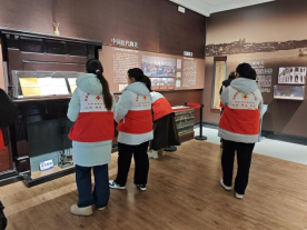 探百年钟楼底蕴 传红十字精神薪火——皖南医学院红十字协会开展沉浸式实践活动(图1)