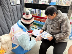 皖医学子返家乡，防痨宣传暖社区——皖南医学院红十字协会淮北志愿分队赴宝夏丽景社区开展防结核宣传活动(图2)