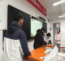 皖医学子返乡传知识，红会健康护航暖人心--皖南医学院红十字协会淮北分队走进濉溪二中(图4)