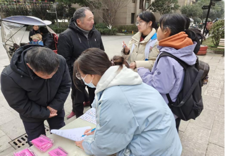 青春护健康 志愿暖社区 ——皖南医学院学子开展防结核主题社会实践(图3) 青春护健康 志愿暖社区 ——皖南医学院学子开展防结核主题社会实践(图3)